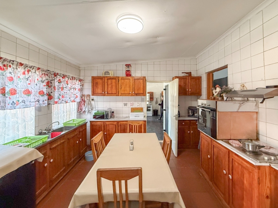 4 Bedroom Property for Sale in De Kroon A H North West